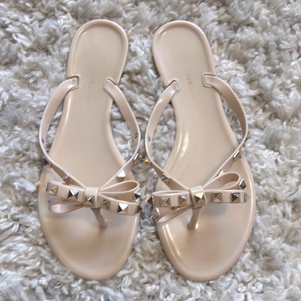 Women’s Studded Jelly Sandals